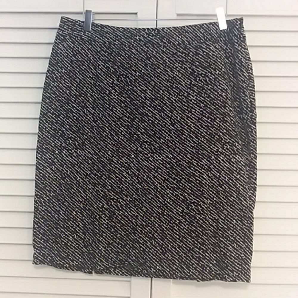 5 for $20! New York & Company Stretch Skirt